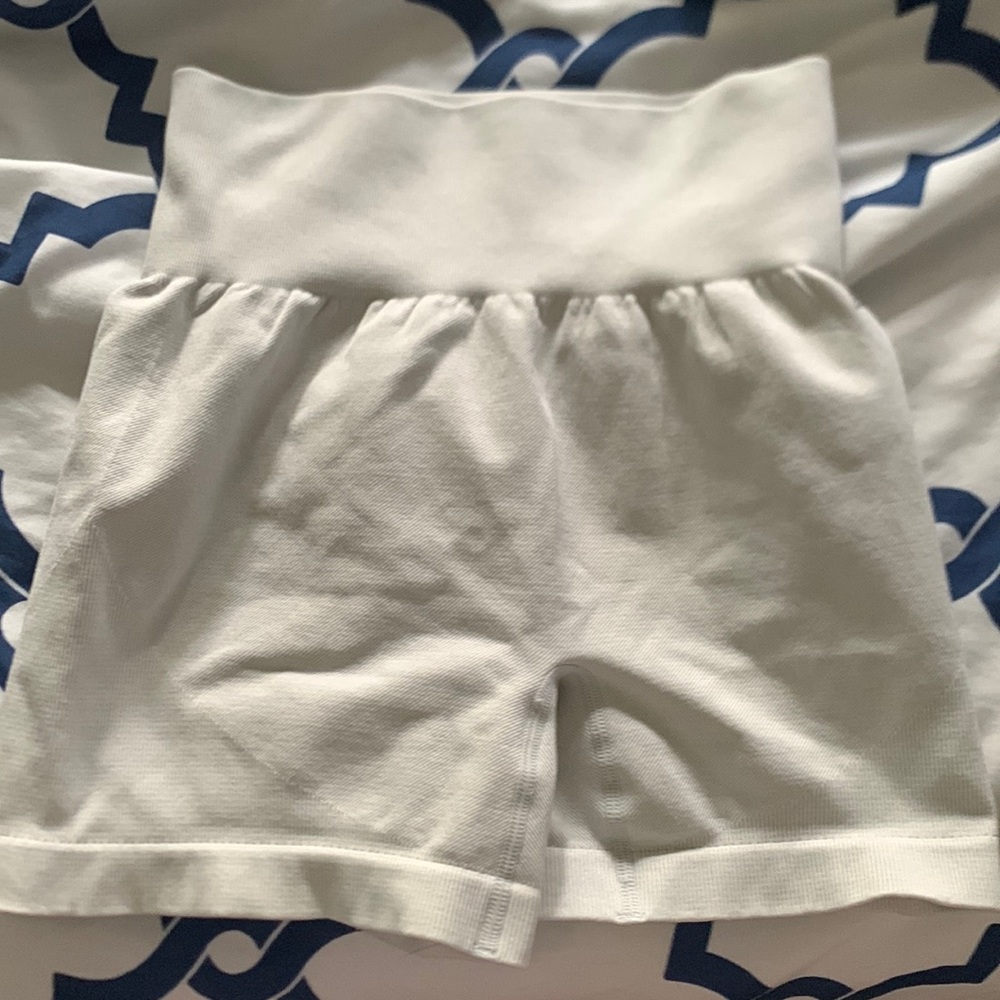 BO+TEE shorts